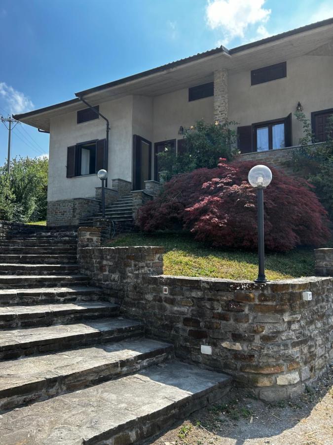 Spicchio Di Langa - Casa Indipendente Tra Le Vigne E Le Alpi Villa Belvedere Langhe Exterior photo